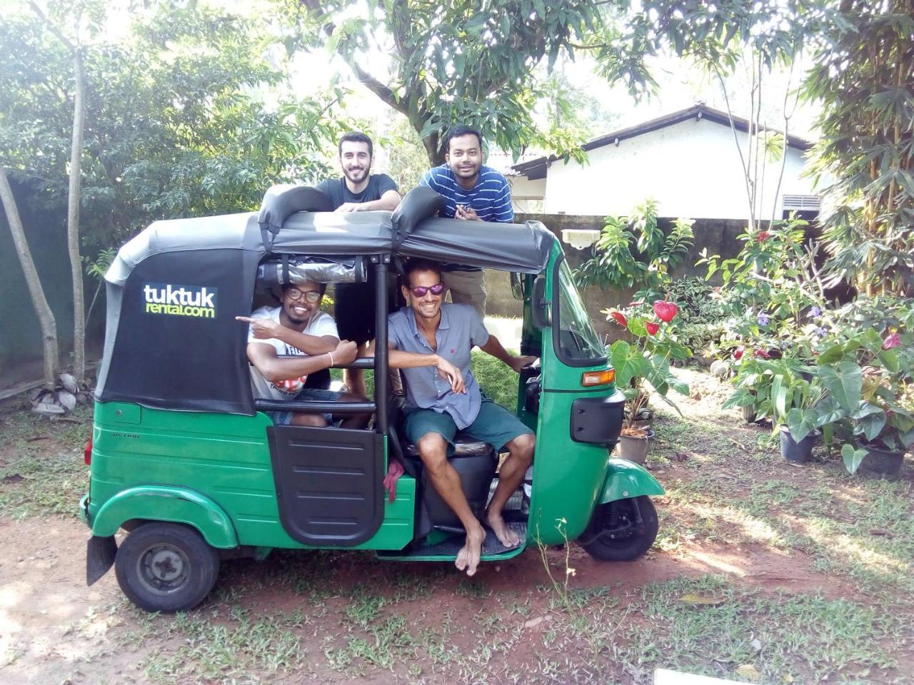 Ceylon Hostel-Galle Унаватуна Экстерьер фото